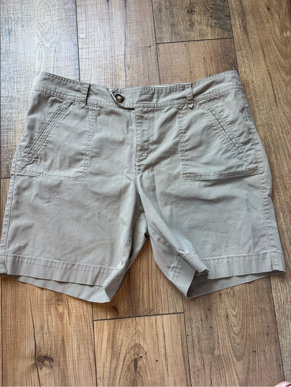 Mercer Shorts,Classic,Minimalist,Preppy,Coastal, Basic, size 16, 8 inch Inseam